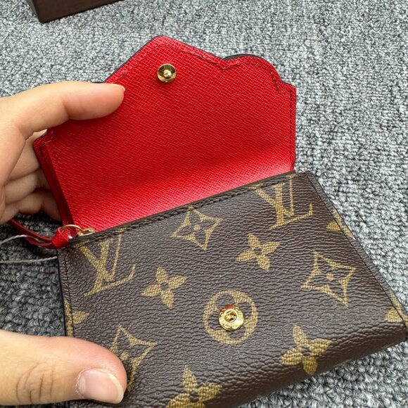 Louis Vuitton Leather Wallet 385-041025 - Picture 9 of 11